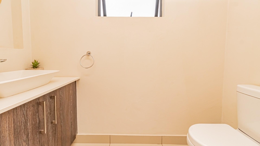 2 Bedroom Property for Sale in Redstone Private Country Estate North West